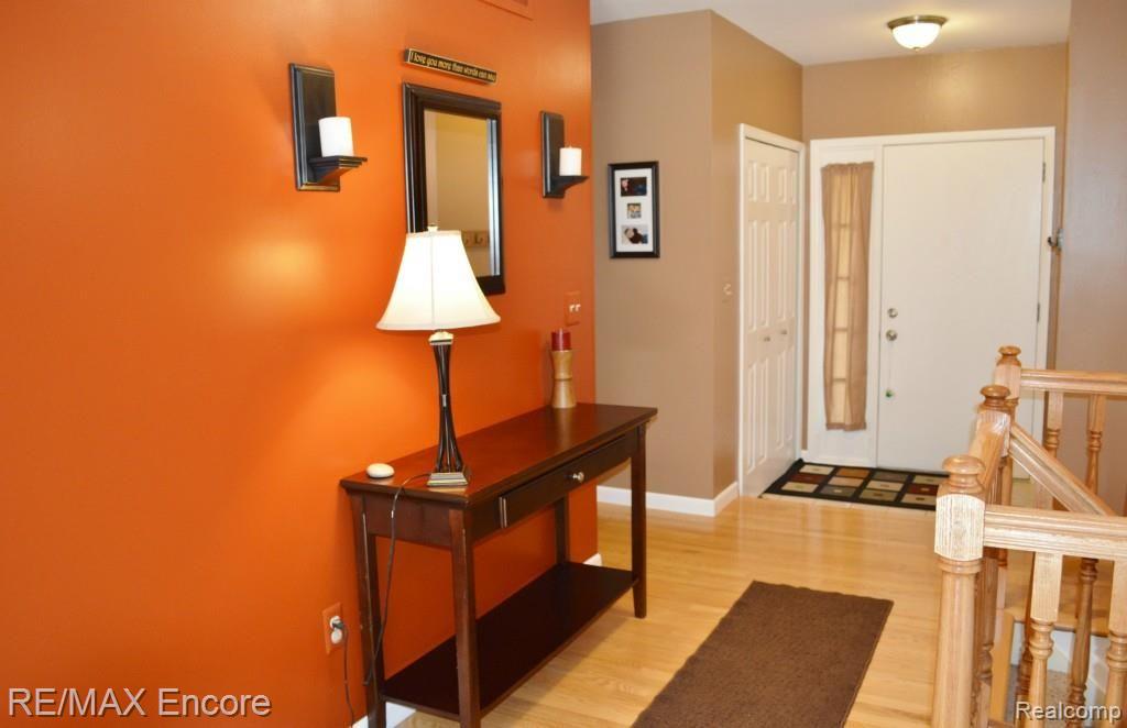 5076 Timber Ridge Trail Clarkston, MI 48346 - Photo 12 of 45 13 Entrance 2.jpg