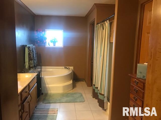 2261 Childers Road Marion, IL 62959 - Photo 7 of 17
