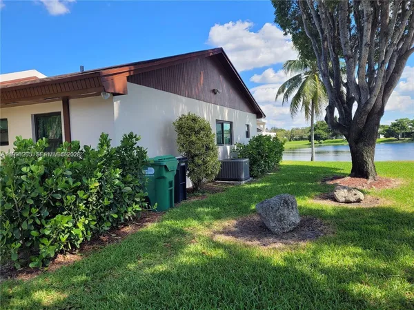$3,000 | 4919 Southwest 139th Court, Miami, FL 33175