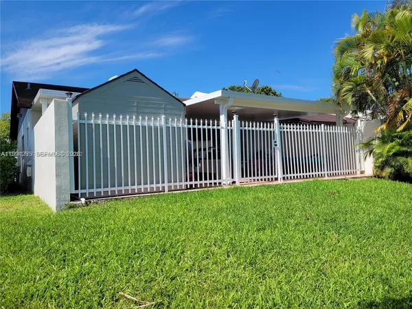 $3,000 | 4919 Southwest 139th Court, Miami, FL 33175