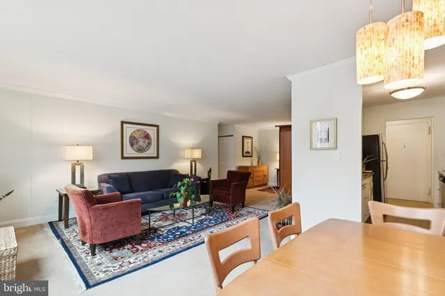 $415,000 | 1919 Chestnut Street, Unit 707, Philadelphia, PA 19103