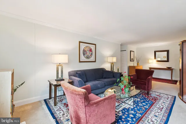 $415,000 | 1919 Chestnut Street, Unit 707, Philadelphia, PA 19103