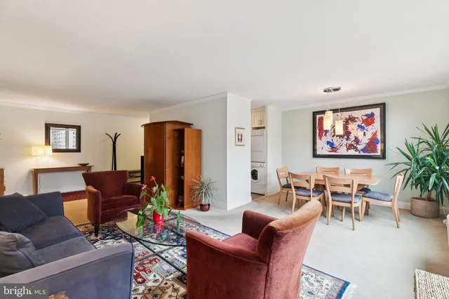 $415,000 | 1919 Chestnut Street, Unit 707, Philadelphia, PA 19103