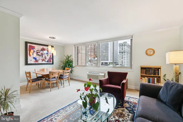 $415,000 | 1919 Chestnut Street, Unit 707, Philadelphia, PA 19103