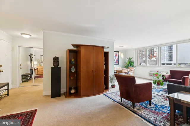 $415,000 | 1919 Chestnut Street, Unit 707, Philadelphia, PA 19103