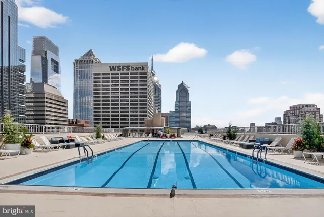 $415,000 | 1919 Chestnut Street, Unit 707, Philadelphia, PA 19103