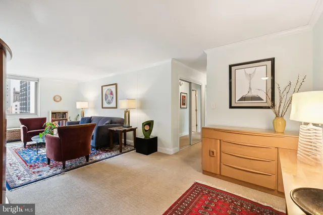 $415,000 | 1919 Chestnut Street, Unit 707, Philadelphia, PA 19103