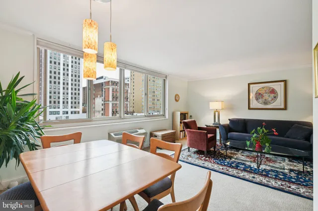 $415,000 | 1919 Chestnut Street, Unit 707, Philadelphia, PA 19103