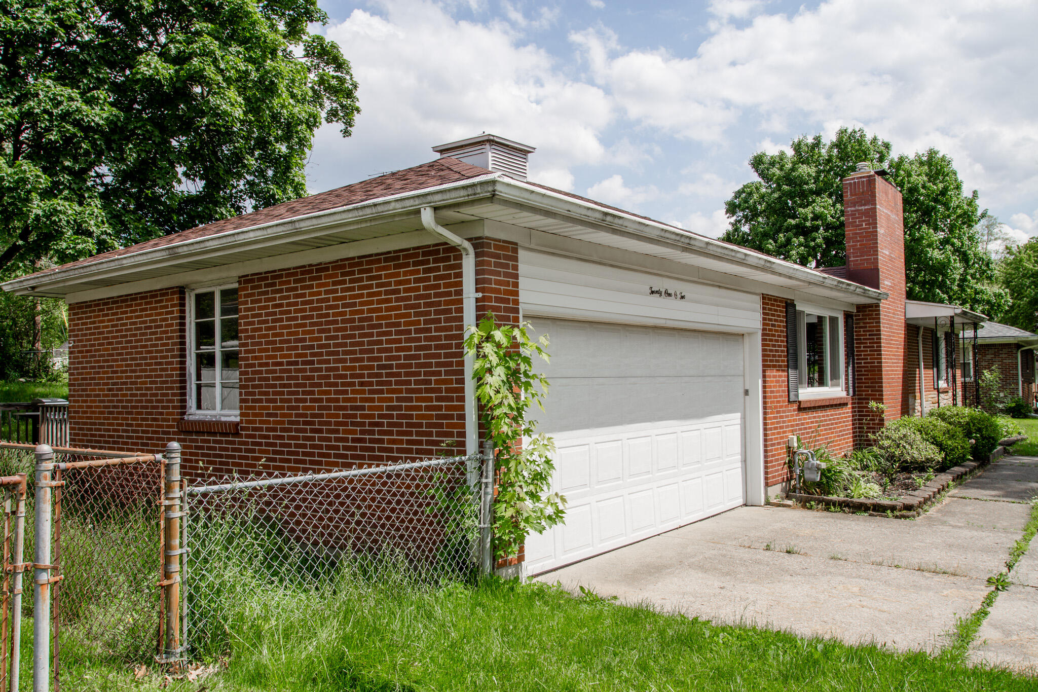 2102 St Paris Pike Springfield, OH 45504 - Photo 4 of 44