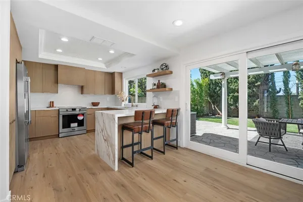 $1,098,000 | 14135 Elystan Circle, Westminster, CA 92683