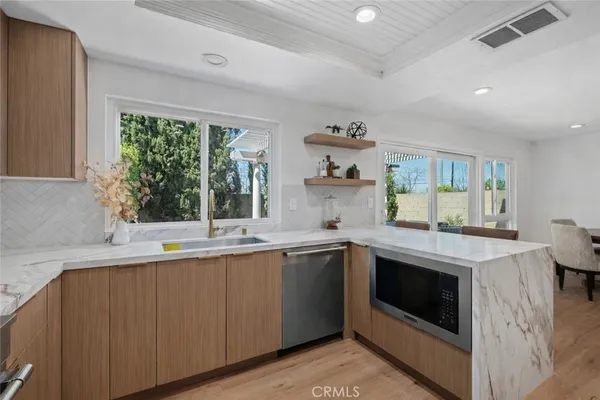 $1,098,000 | 14135 Elystan Circle, Westminster, CA 92683