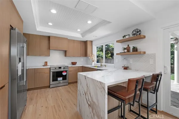 $1,098,000 | 14135 Elystan Circle, Westminster, CA 92683