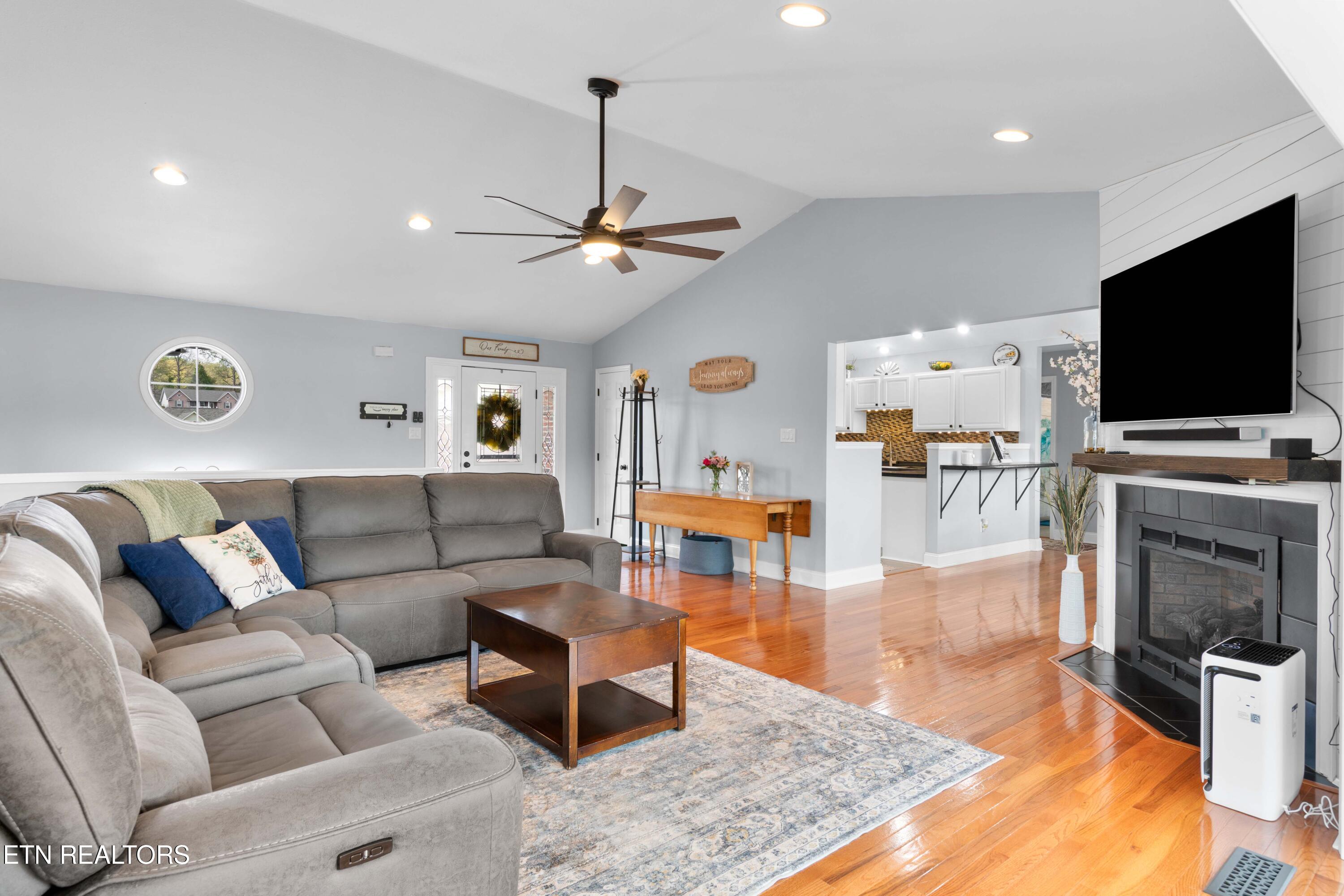 309 Strata Court Seymour, TN 37865 - Photo 8 of 57 030A7264