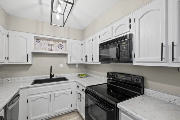 $265,000 | 1942 Allenby Road, Germantown, TN 38139