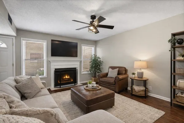 $265,000 | 1942 Allenby Road, Germantown, TN 38139