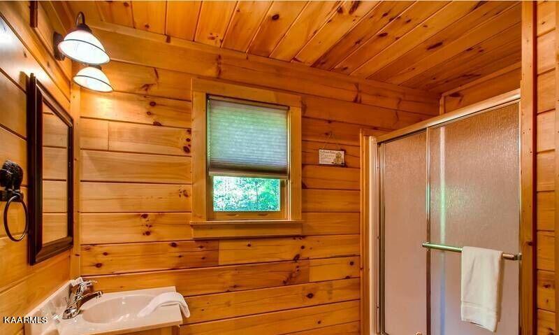 1908 Rhododendron Lane Sevierville, TN 37876 - Photo 17 of 23 6516