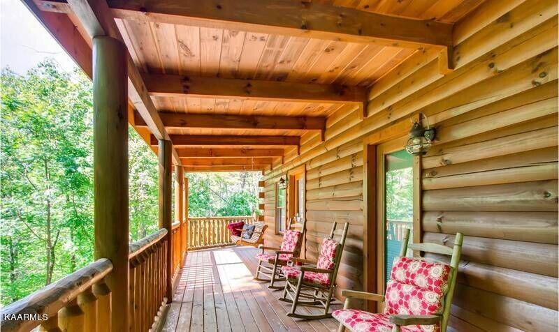 1908 Rhododendron Lane Sevierville, TN 37876 - Photo 2 of 23 6501