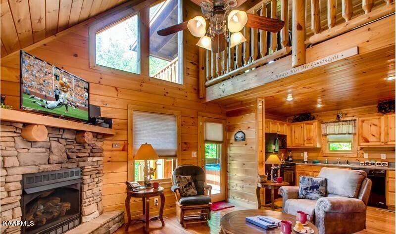 1908 Rhododendron Lane Sevierville, TN 37876 - Photo 6 of 23 6505