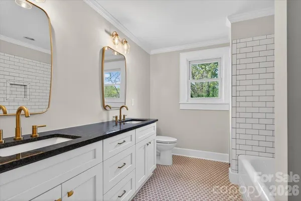 $687,500 | 504 South Franklin Street, China Grove, NC 28023