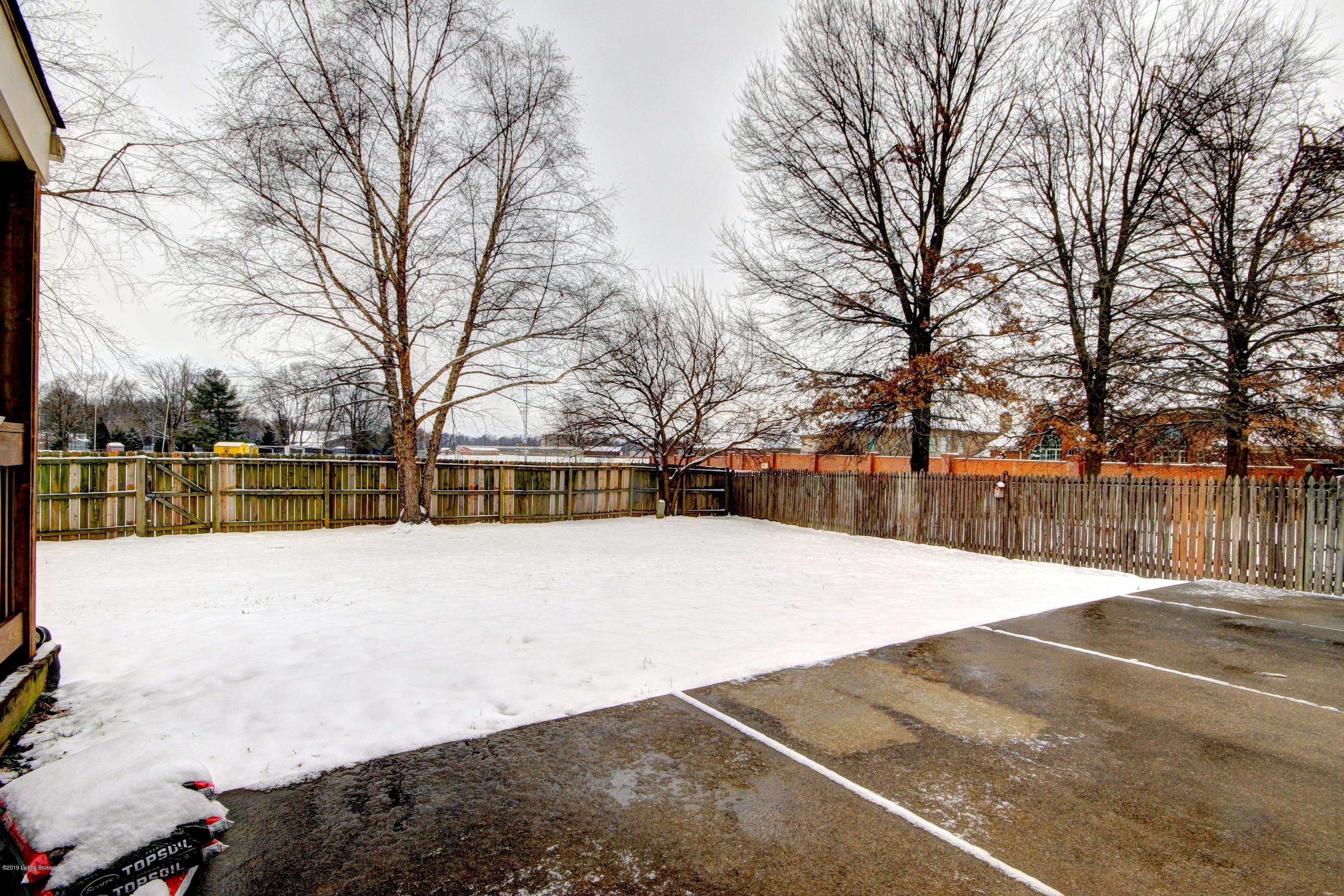2408 Hayward Road Louisville, KY 40242 - Photo 39 of 45 1 Hayward Road #44
