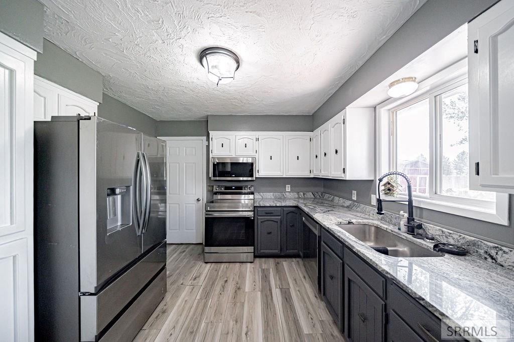 2090 Heather Lane Ammon, ID 83406 - Photo 14 of 66 Gallery Image 14