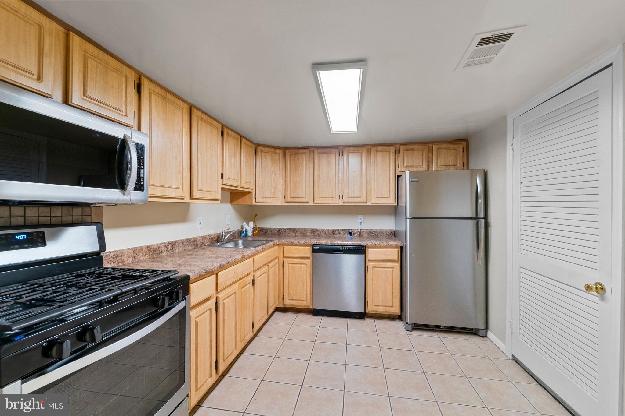 2498 Sun Valley Circle, Unit 8H Silver Spring, MD 20906 - Photo 11 of 28