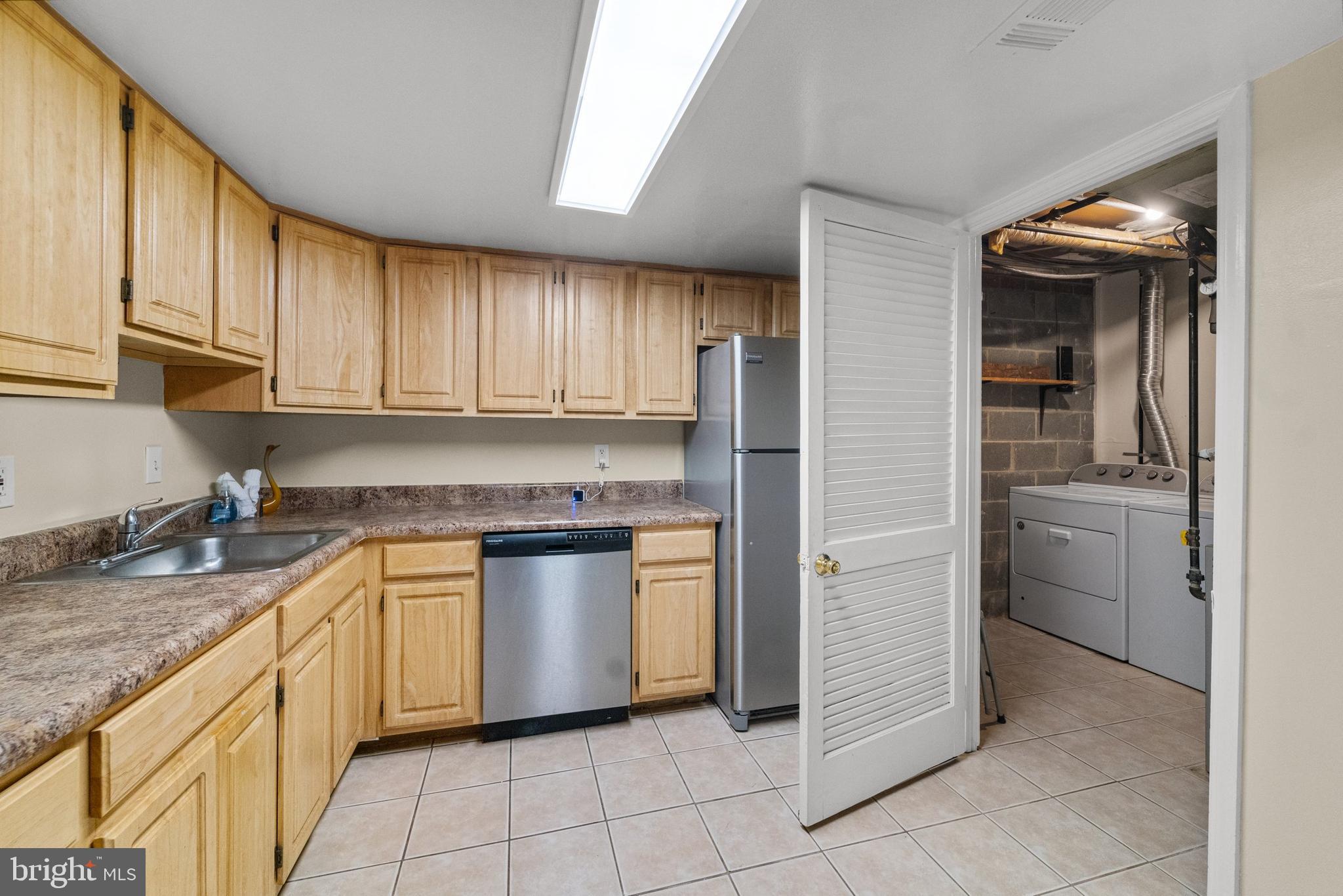 2498 Sun Valley Circle, Unit 8H Silver Spring, MD 20906 - Photo 12 of 28