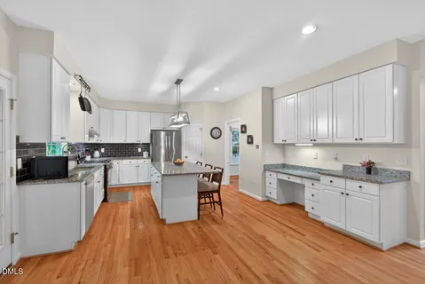 $689,000 | 115 Lonebrook Drive, Chapel Hill, NC 27516