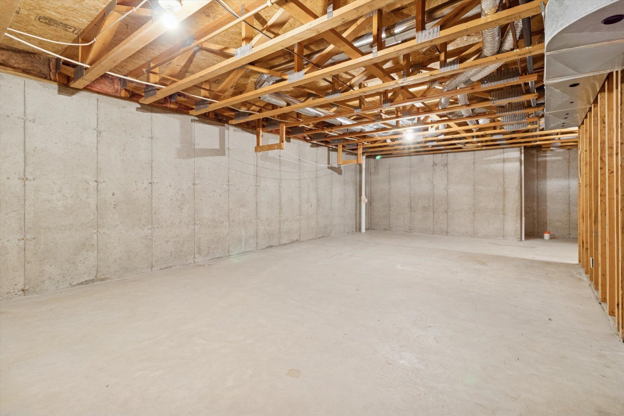 2339 Effingham Way Sun Prairie, WI 53590 - Photo 25 of 34