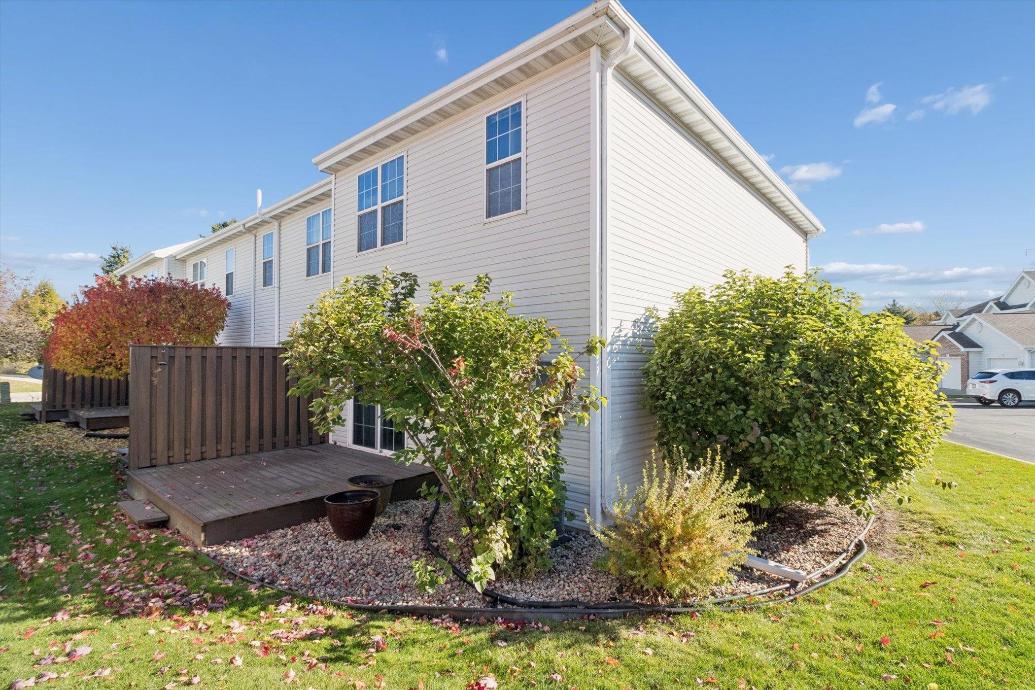 2339 Effingham Way Sun Prairie, WI 53590 - Photo 27 of 34