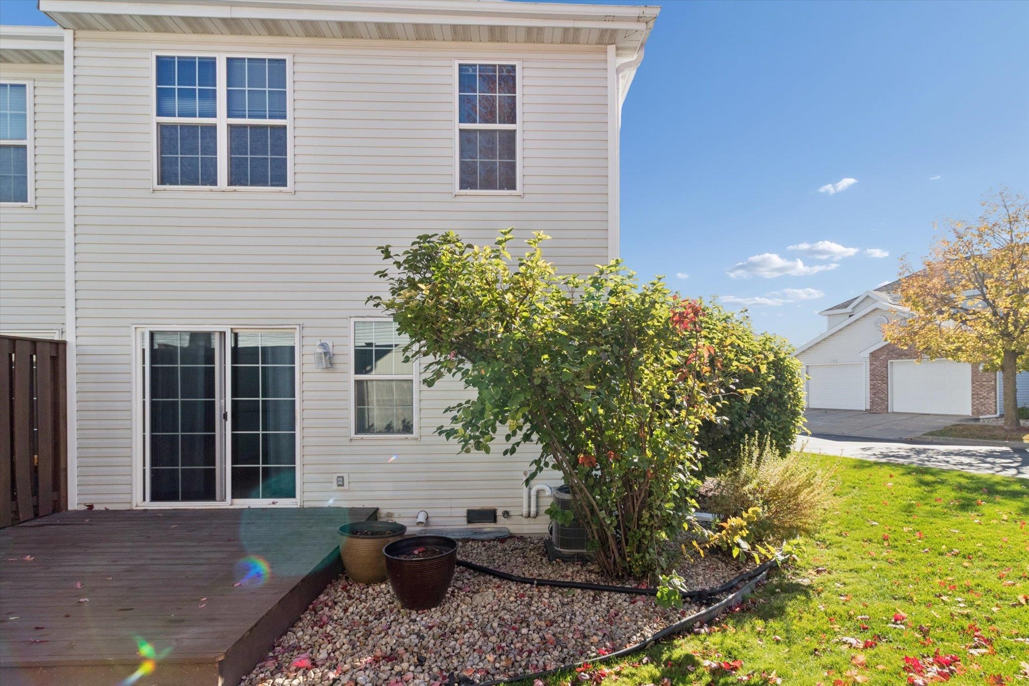 2339 Effingham Way Sun Prairie, WI 53590 - Photo 28 of 34