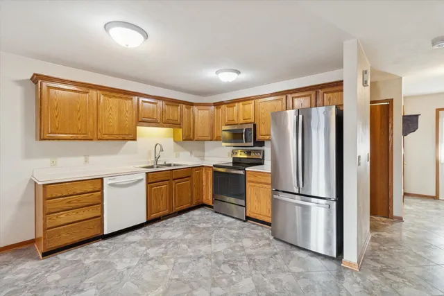 $284,900 | 2339 Effingham Way, Sun Prairie, WI 53590