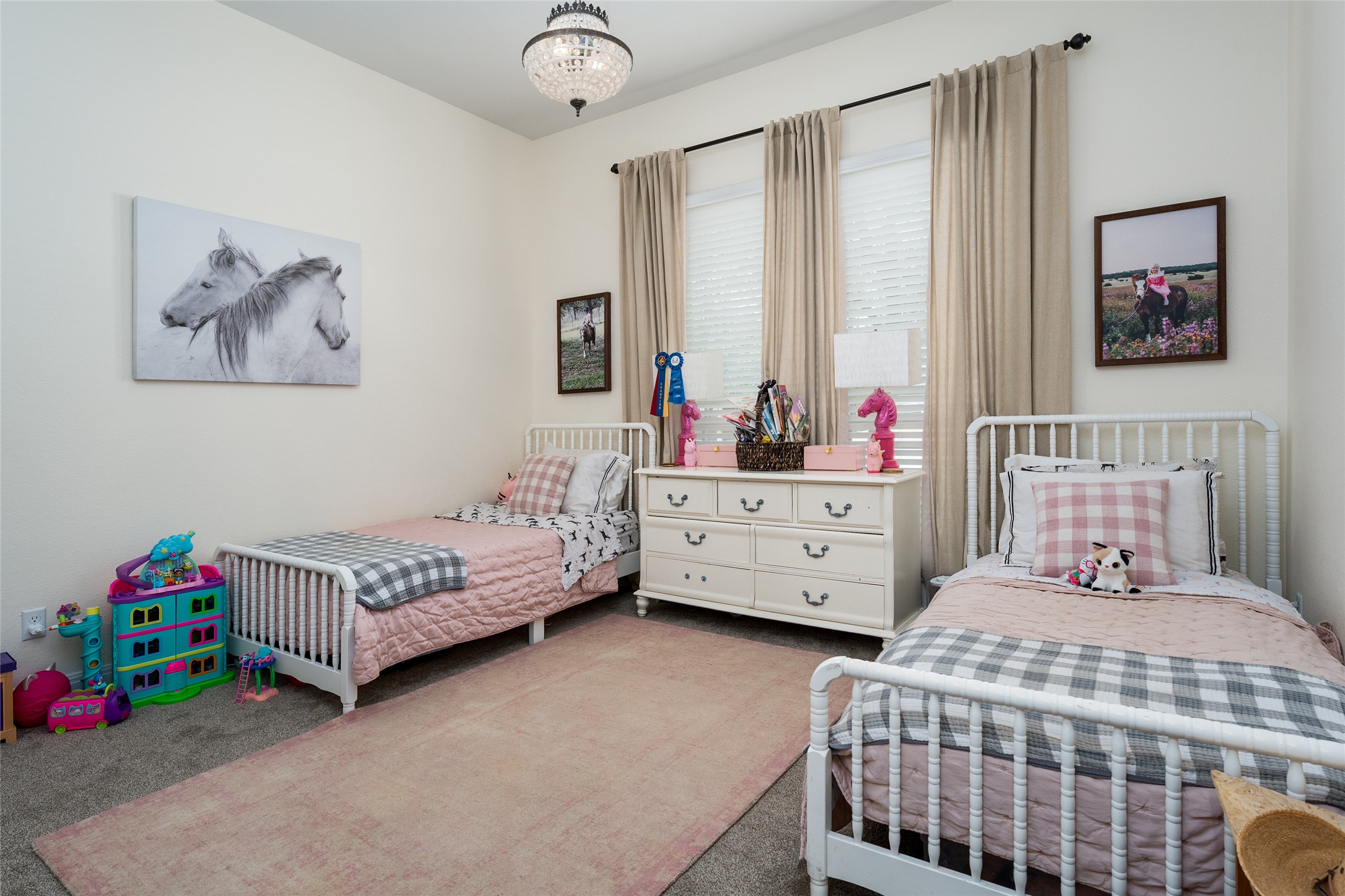 1225 Grassy Field Road Austin, TX 78737 - Photo 13 of 40 View of carpeted bedroom