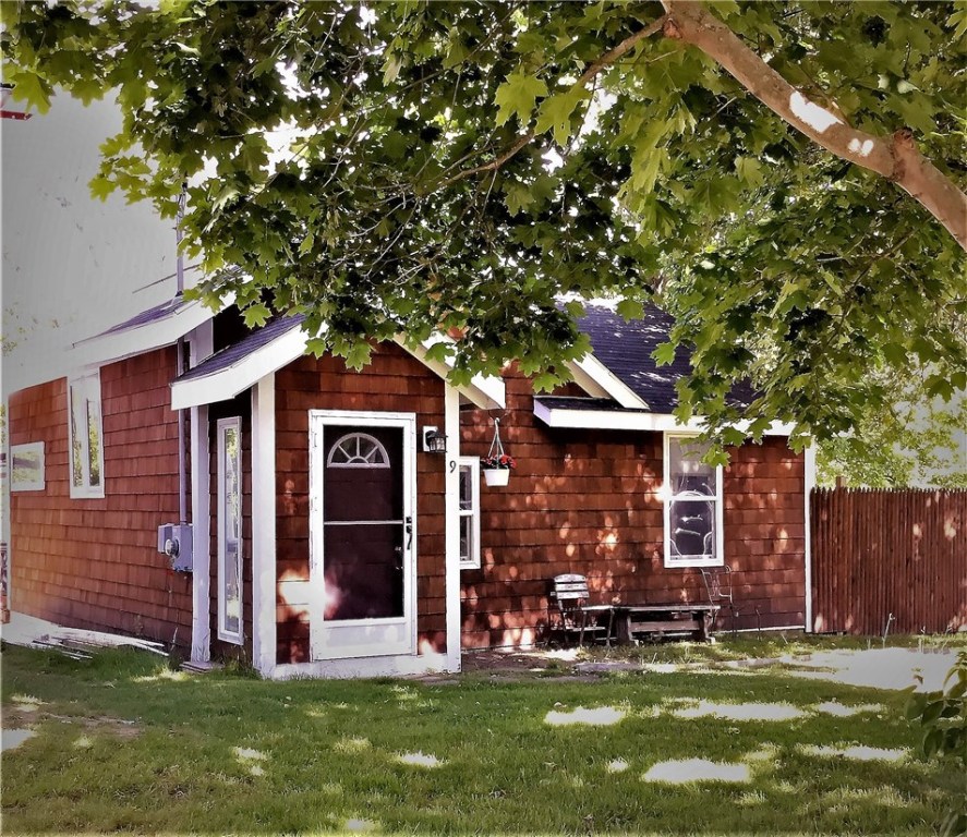 9 Birch Swamp Road Warren, RI 02885 - Photo 1 of 13 Front, street side, east facing.