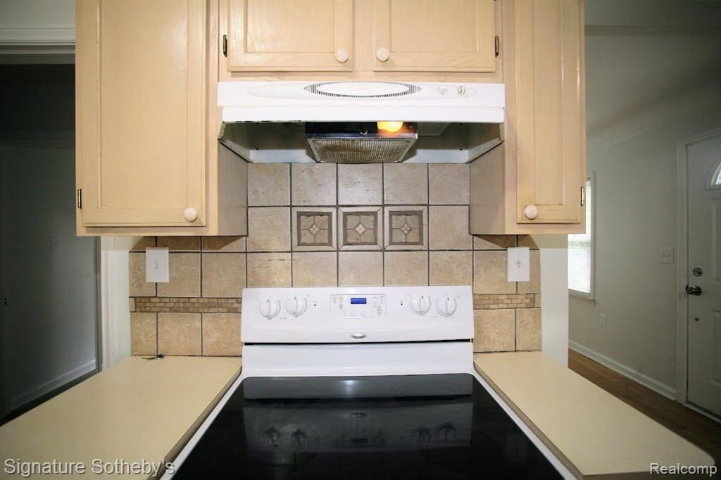 211 Linden Road Pontiac, MI 48341 - Photo 8 of 23 Gallery Image 8