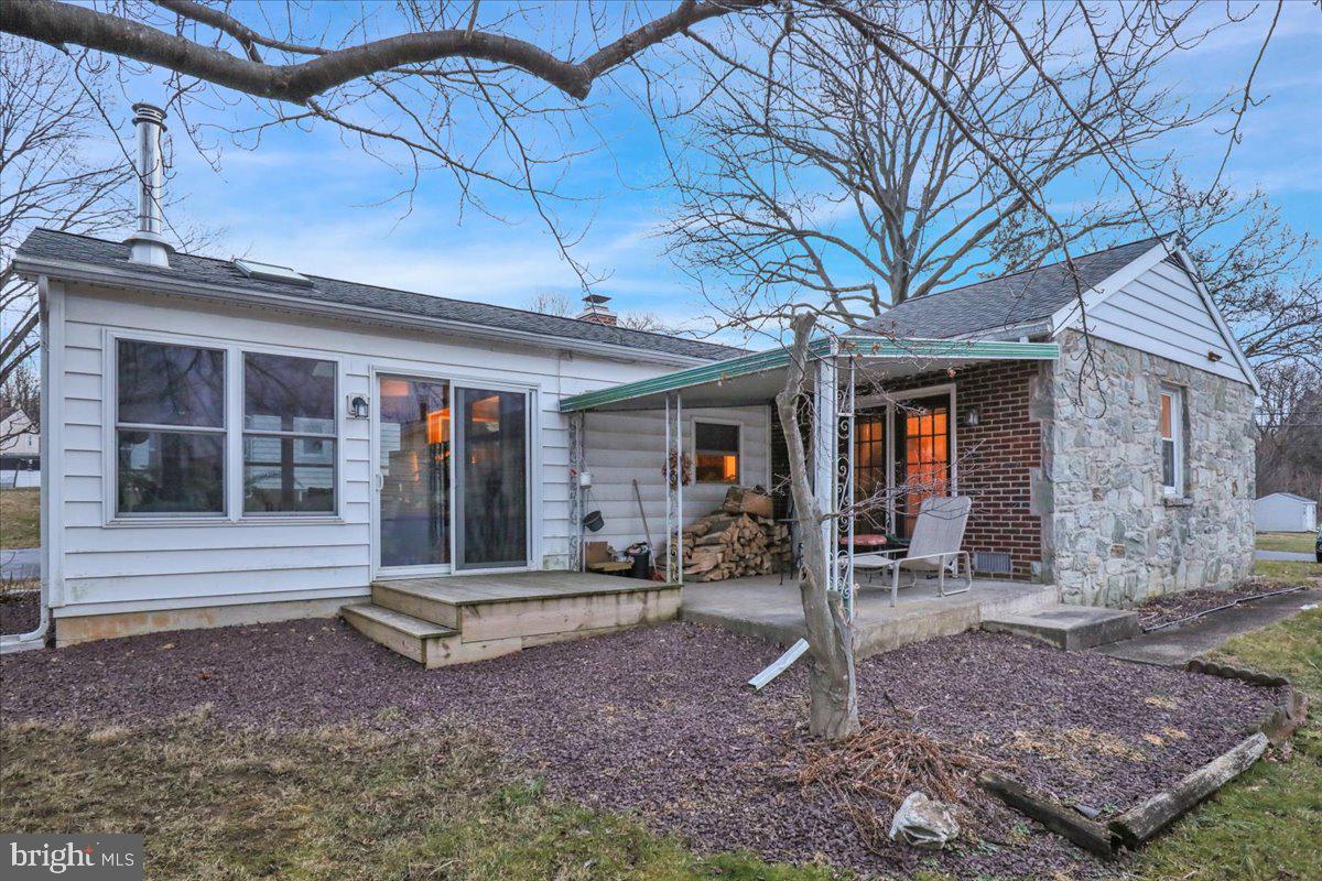 329 Dahlia Road Lancaster, PA 17602 - Photo 5 of 24 a view of house with a outdoor space