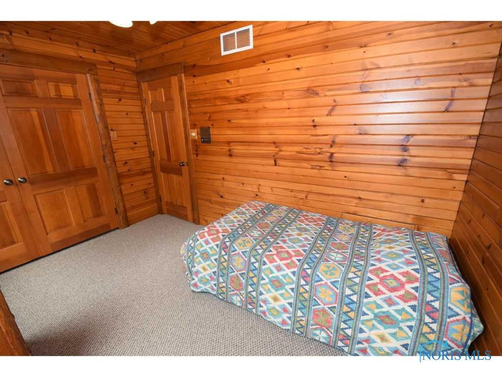 10520 Monclova Road Monclova, OH 43542 - Photo 15 of 17 Bedroom.