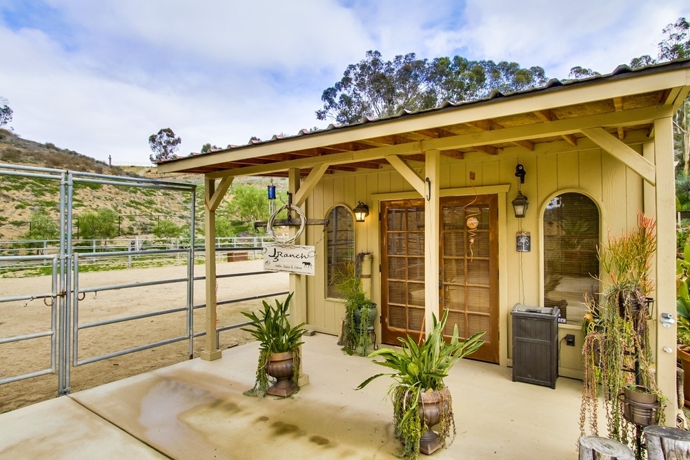 18201 Old Coach Road Poway, CA 92064 - Photo 22 of 25