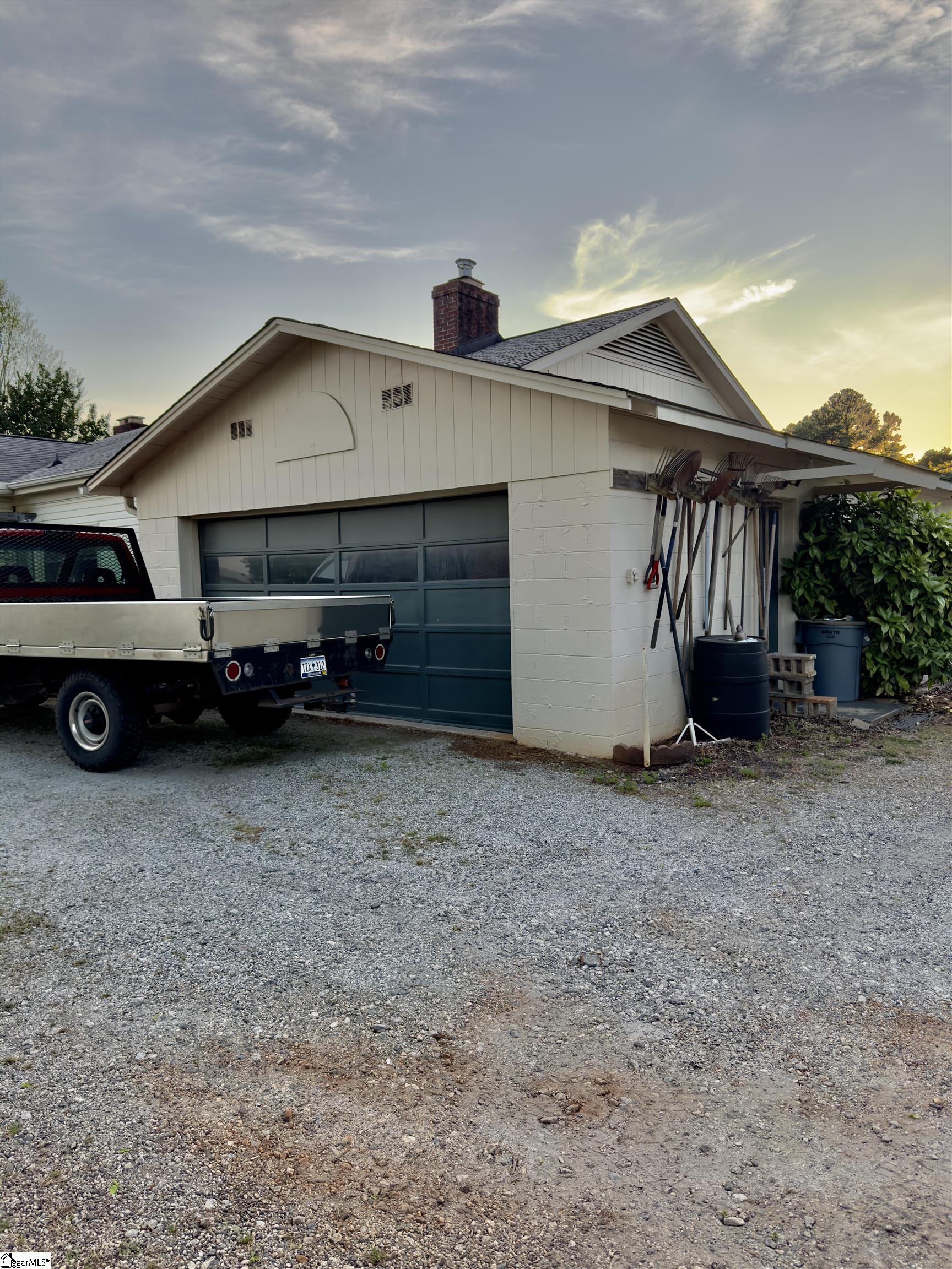 587 East Main Street Duncan, SC 29334 - Photo 17 of 24