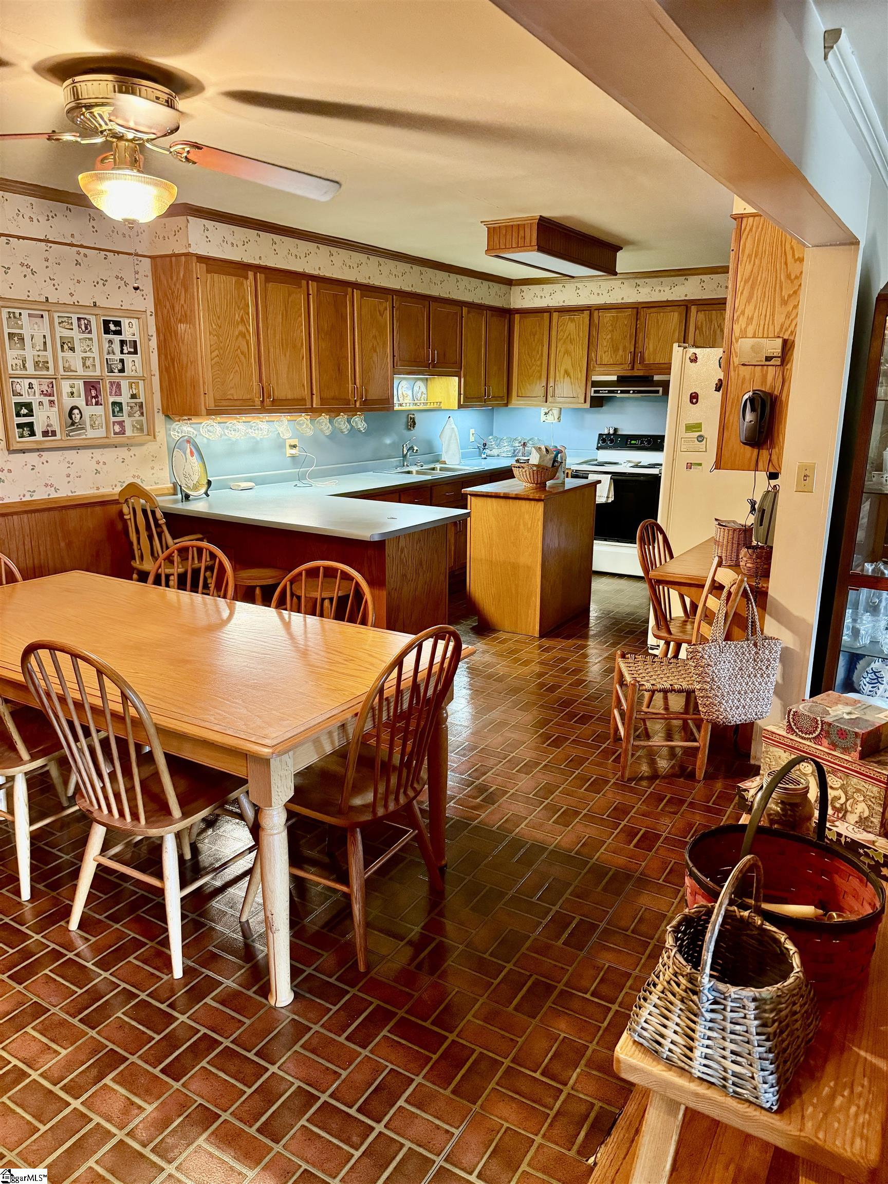 587 East Main Street Duncan, SC 29334 - Photo 3 of 24