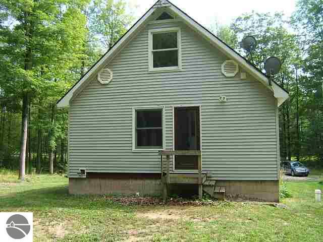 9838 Martin Road Honor, MI 49640 - Photo 4 of 15 1719720-3.JPG