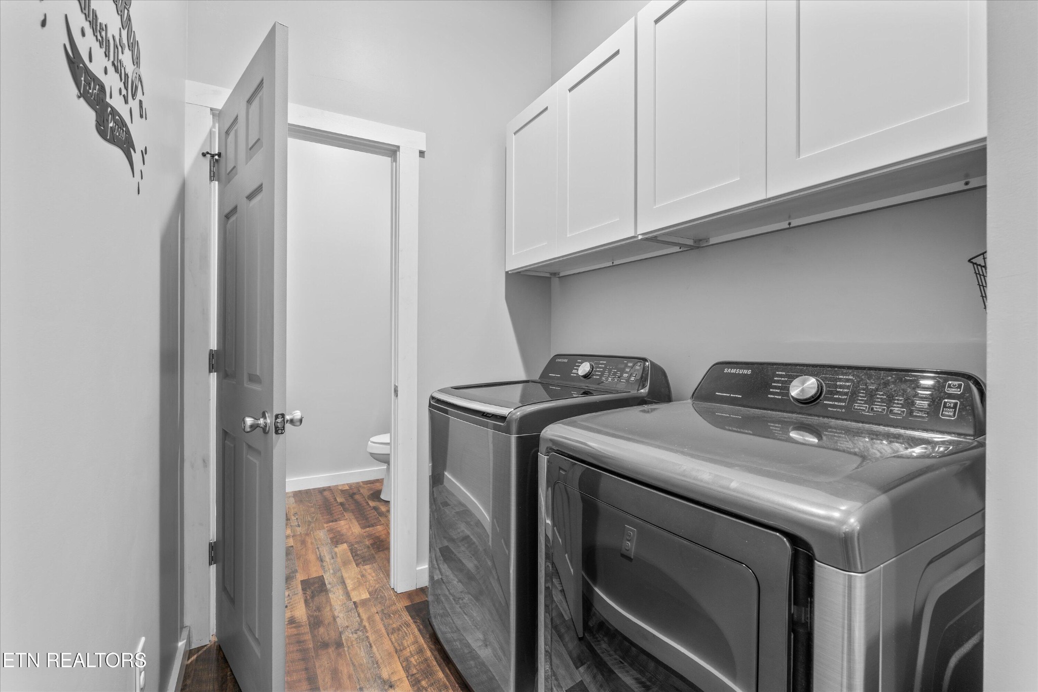 620 East Norris Point Road La Follette, TN 37766 - Photo 31 of 48 a utility room with dryer and washer