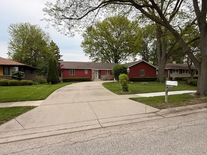 $359,000 | 923 Arthur Drive, Elgin, IL 60120