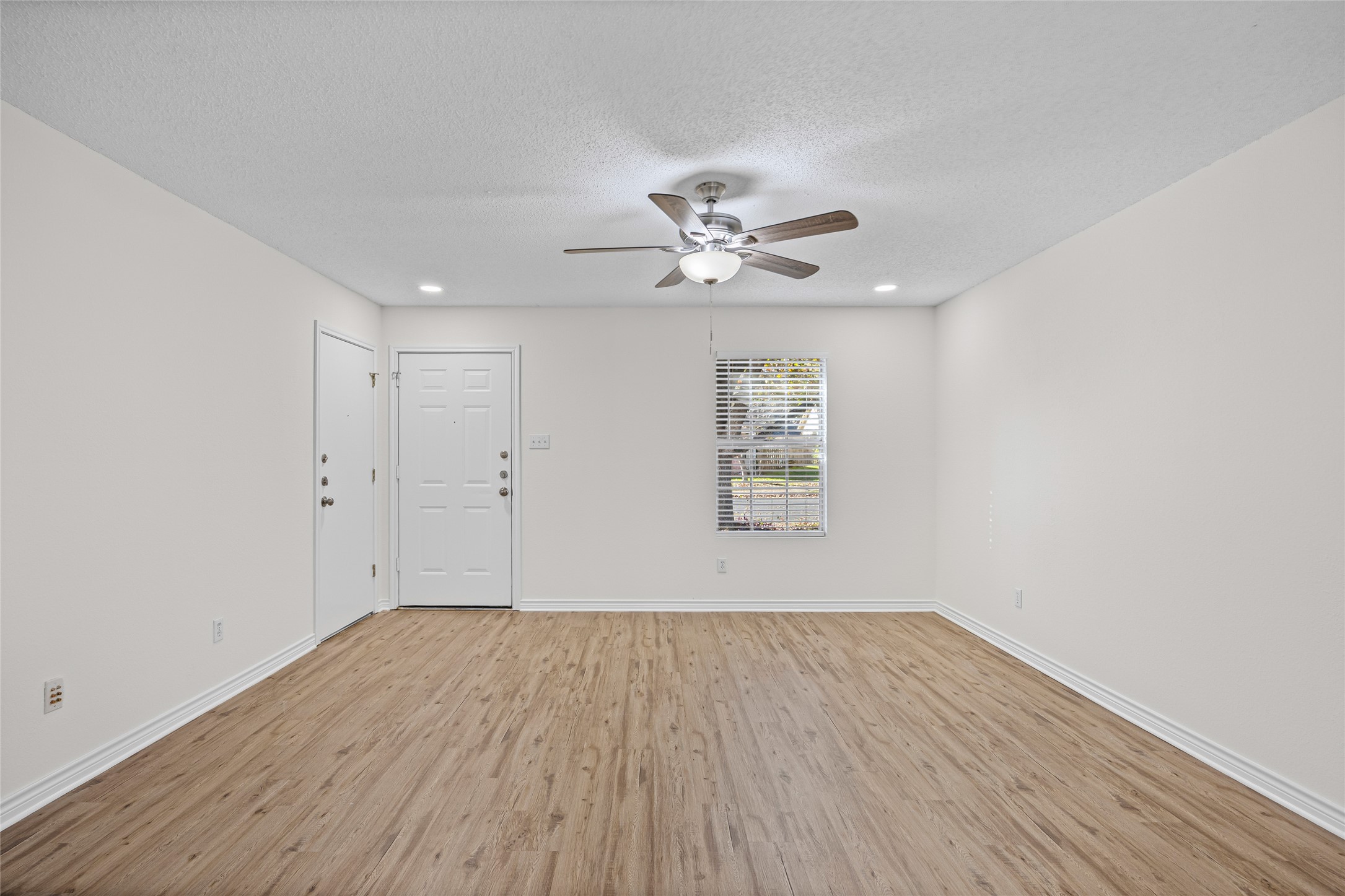 806 Calico Drive Austin, TX 78748 - Photo 7 of 25