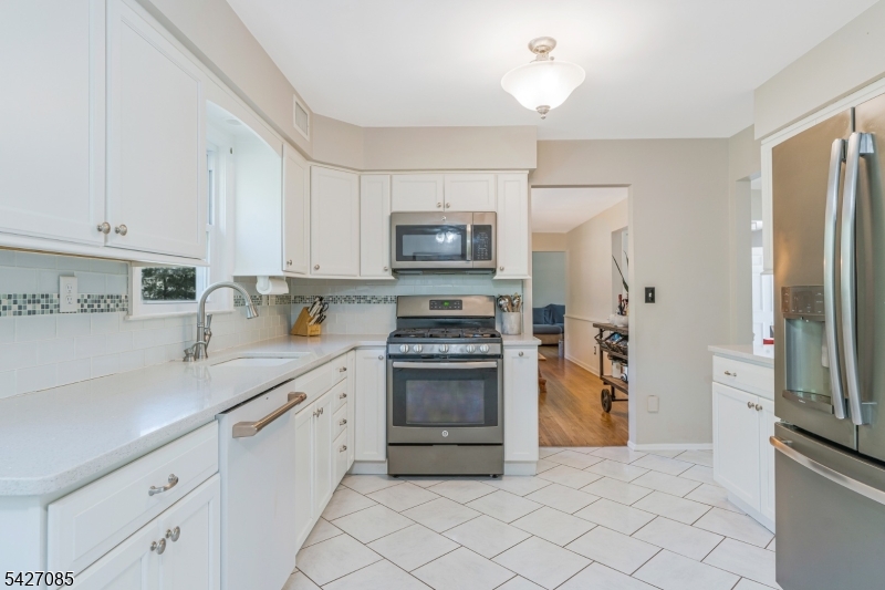 2 Sunset View Road Flemington, NJ 08822 - Photo 15 of 35