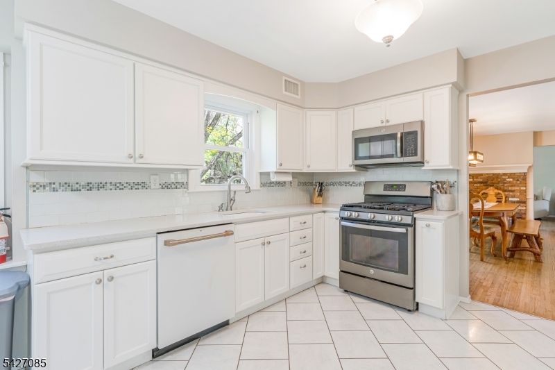 2 Sunset View Road Flemington, NJ 08822 - Photo 16 of 35