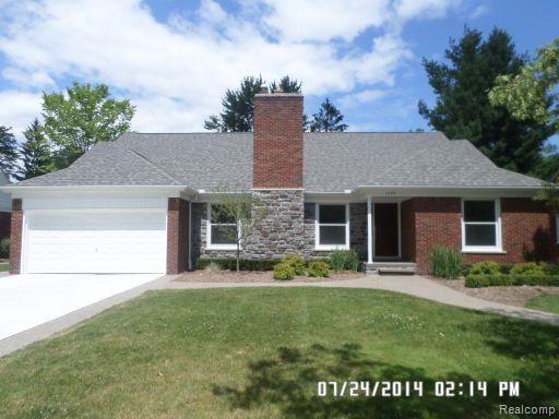 1050 North Renaud Road Grosse Pointe, MI 48236 - Photo 1 of 22 Front.jpg