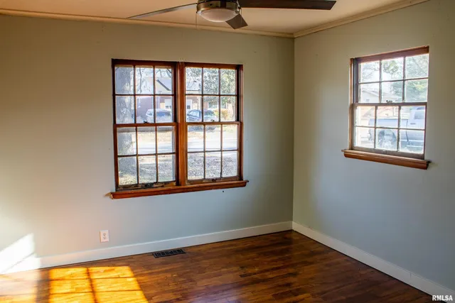 $129,000 | 702 South Dixon Avenue, Carbondale, IL 62901