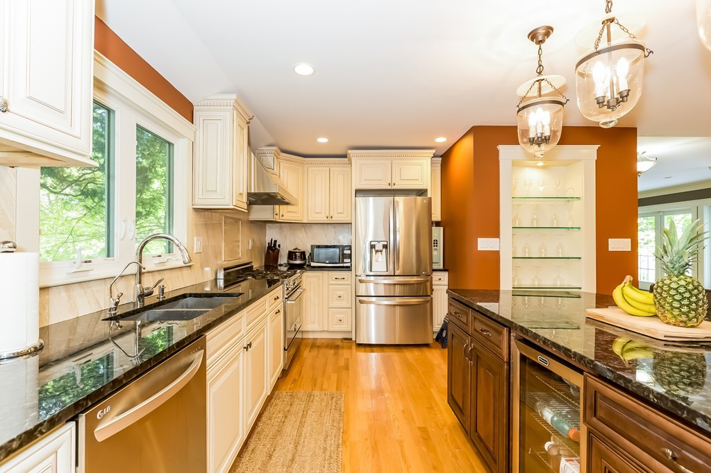 110 Dudley Road Newton, MA 02459 - Photo 8 of 30