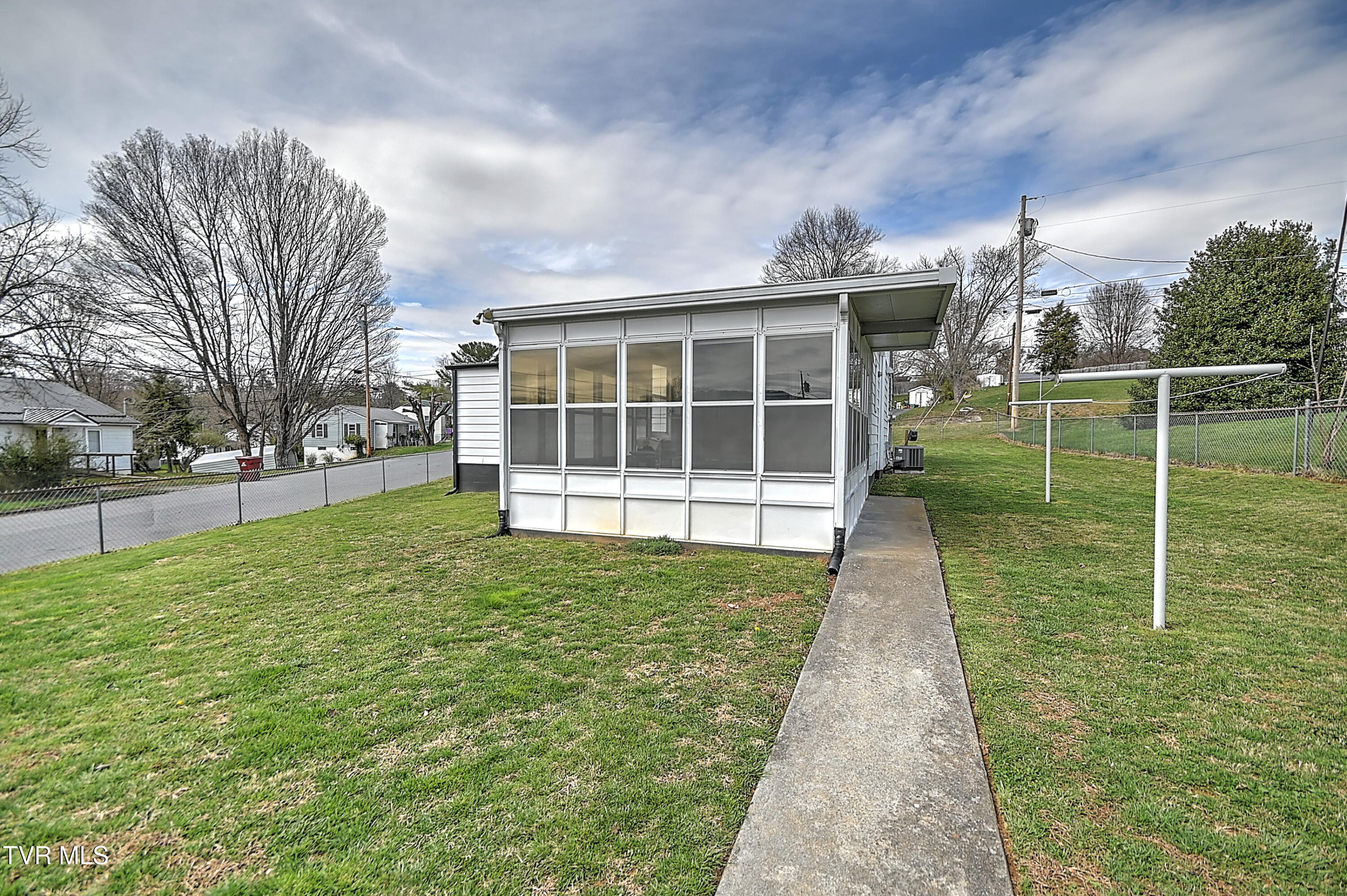 1017 Harding Avenue Johnson City, TN 37604 - Photo 29 of 31 1017 Harding Kw-34